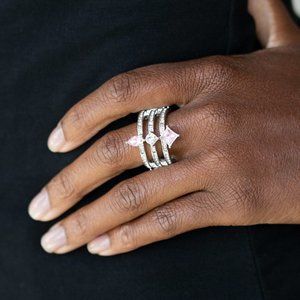 Triple Throne Twinkle - Pink